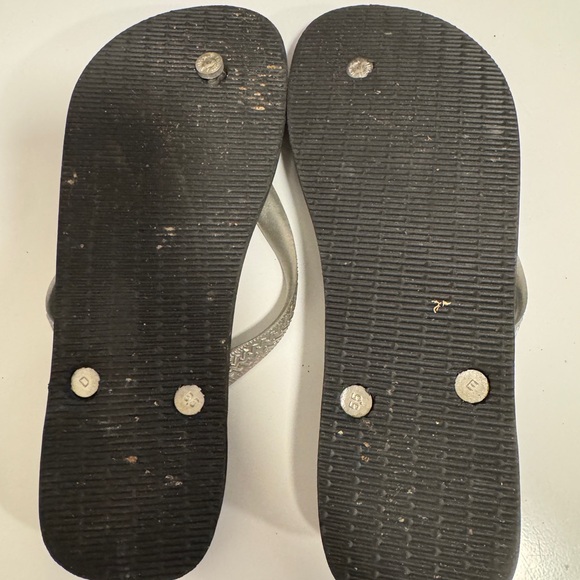 Havaianas Women's Black and Pink Floral Flip Flops - Picture 3 of 3